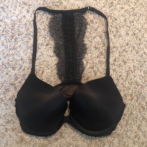 Victoria’s Secret bombshell bra